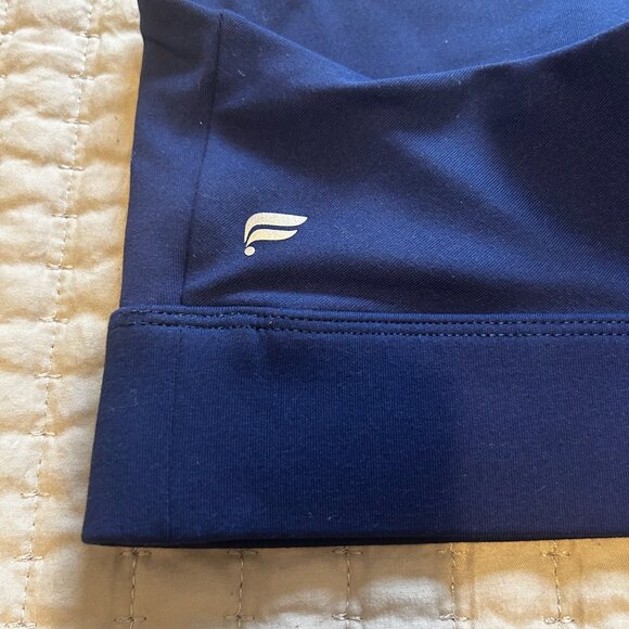 Fabletics Oasis Twist Sports Bra Women’s XL Navy Medium Impact Crisscross Straps - Picture 4 of 7